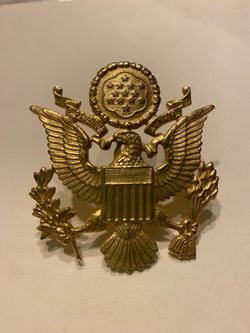 WW2 US Army officer Hat Badge