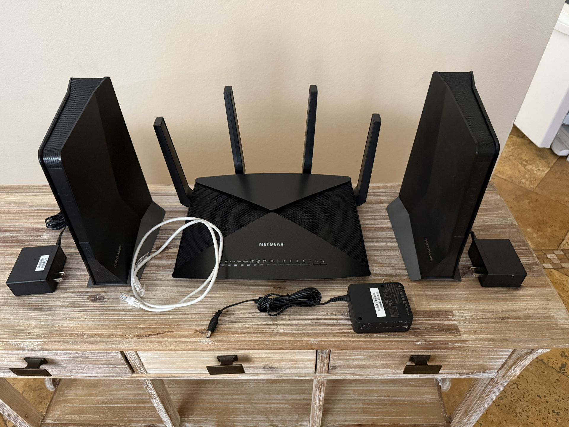 Netgear Nighthawk X10 With 2 Mesh Extender AX8