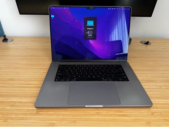 MacBook Pro 16 inch, m1 32gb 1 tb 10 cores