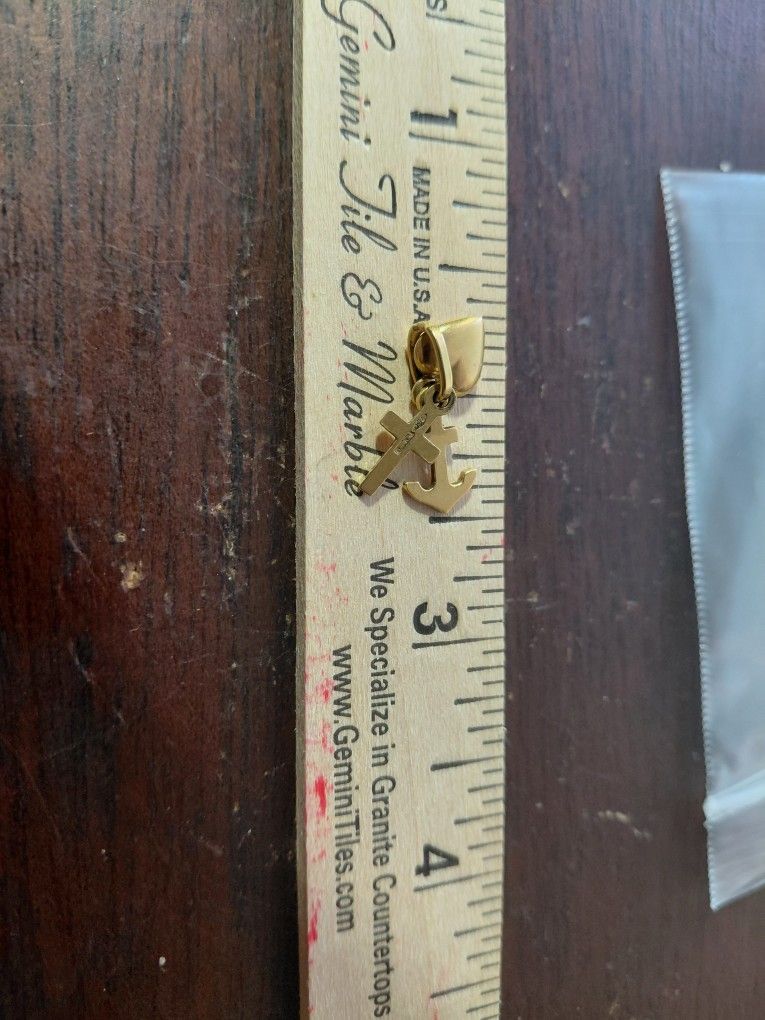 3-18k Charms ,heart, Cross and anchor 1.8gr.