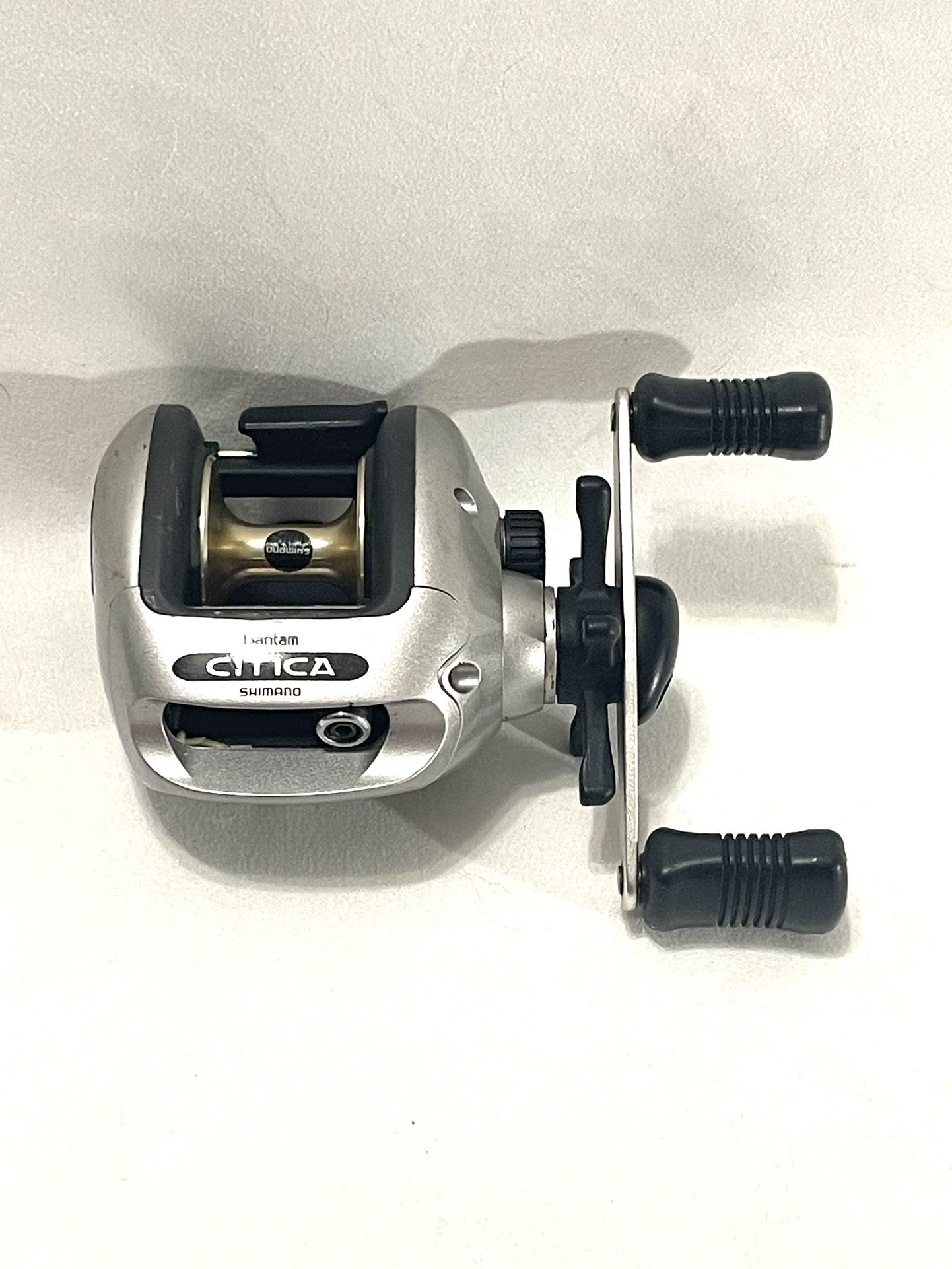 Like New (Shimano-Bantom) Citica CI-201 Bait Caster Fishing Reel