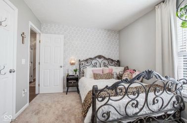 Queen frame with box spring