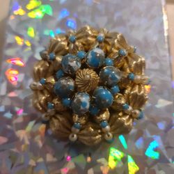 Vintage Brooch 1950s Mint Cond Just Marked Down ,little Bigger then a half dollar