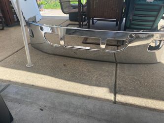 Freightliner bumper