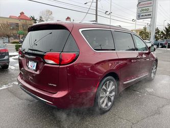 2017 Chrysler Pacifica Thumbnail