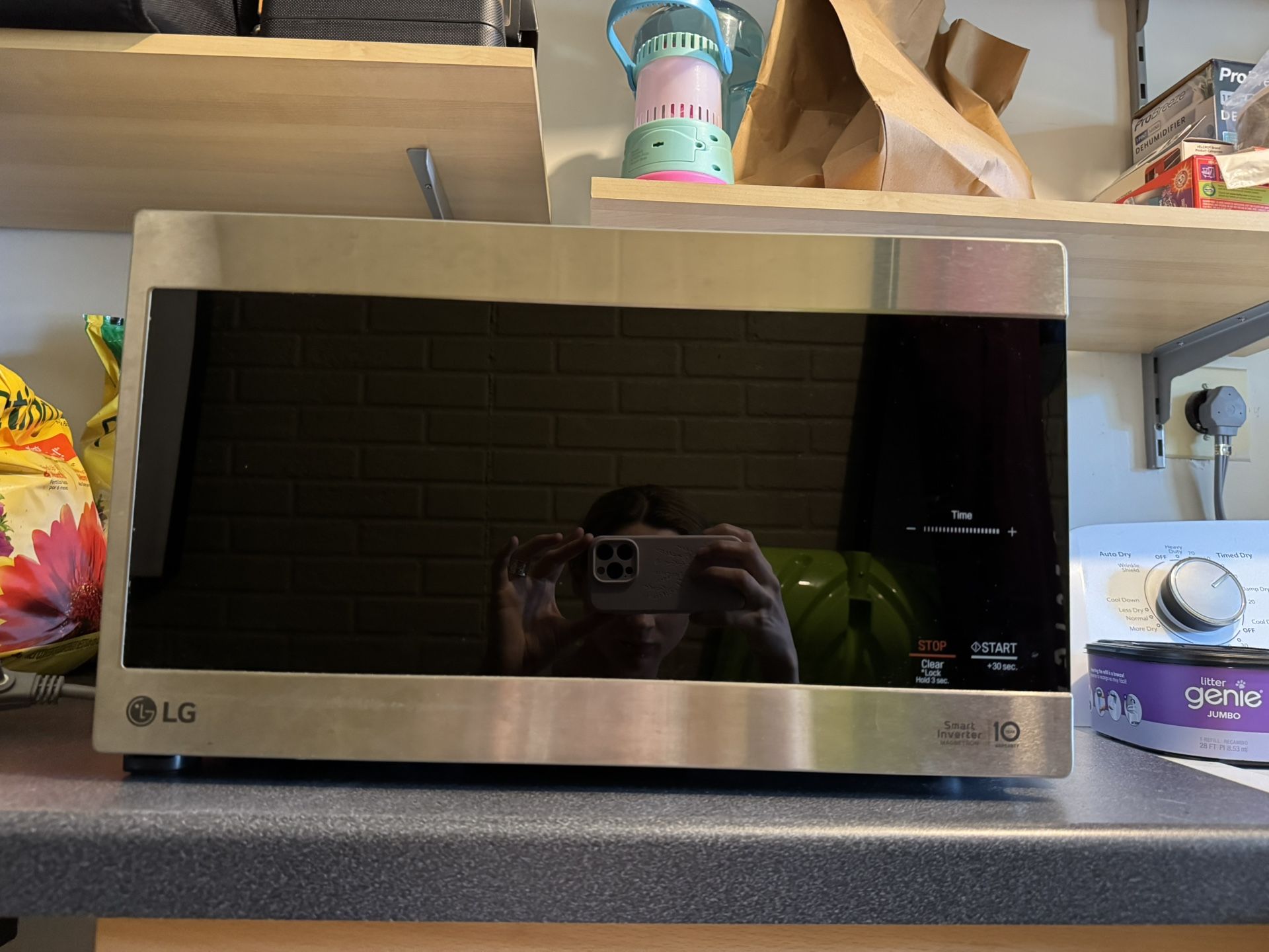 LG microwave 1000 Watts