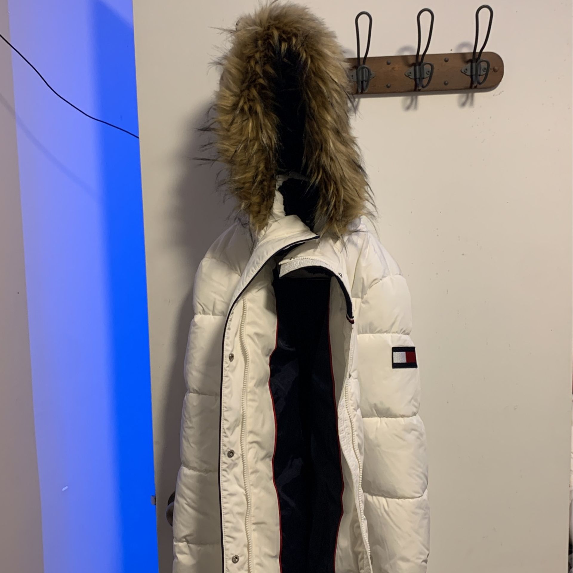 White Tommy Hilfiger Puffer Jacket