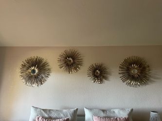 Wall decor / art
