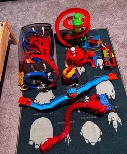 Hot wheels Track and Accessories
