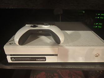 Xbox One (Box included) With Games