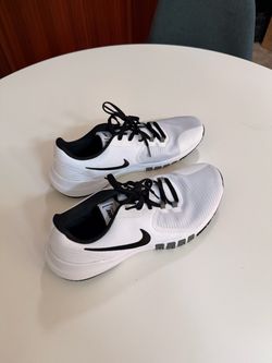 Nike White and Black Low-Top Sneakers size 11