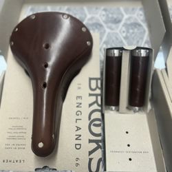Brooks B17 Leather Seat And Grips