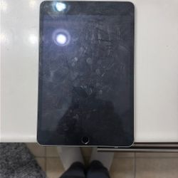 2 iPad For Sells