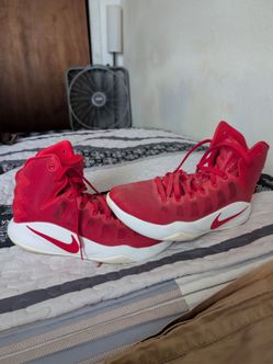 Nike Hyperdunk High-Top Basketball Sneakers