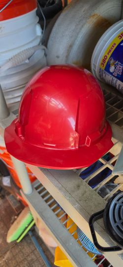 Milwaukee bolt hard hat