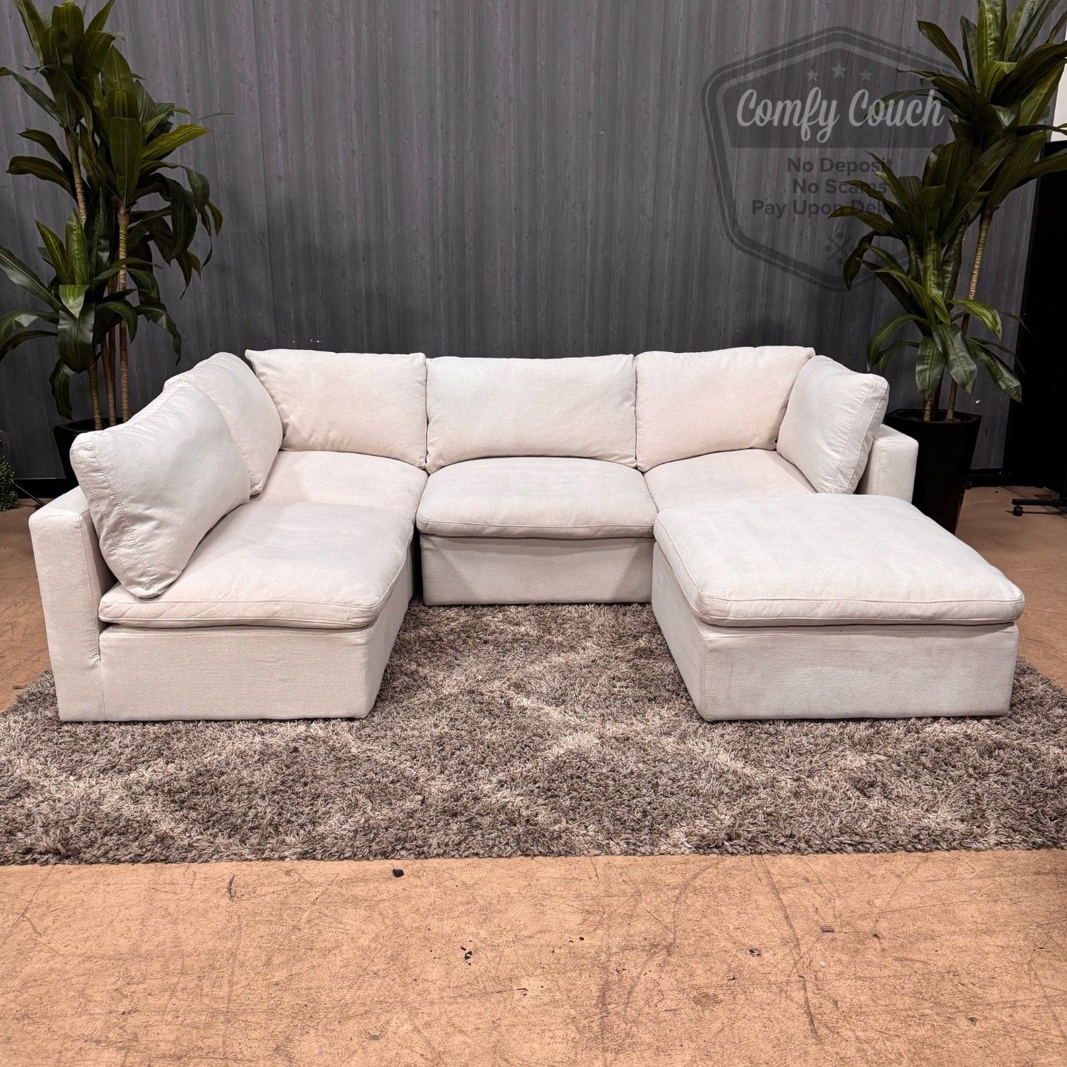 🛋️Cream Modular Sofa w/Ottoman (Delivery Available!! )