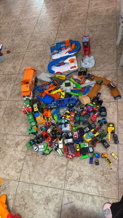 Pistas De Hotweels Y Carros Para Niños Por $20