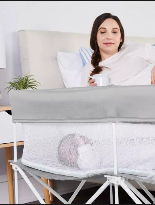 Regalo My Crib Portable Infant Bassinet with Padded Insert & Travel Bag