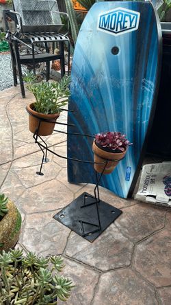 HANDMADE METAL PLANT HOLDER
