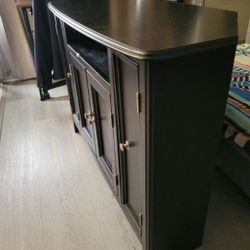 Wooded TV Stand