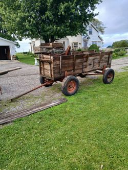 Buck board wagon