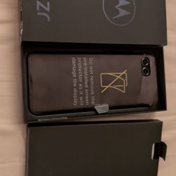 Unlocked Motorola Razr 2024