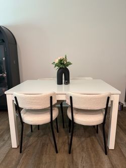 White Extendable Kitchen Table w/ Leaf