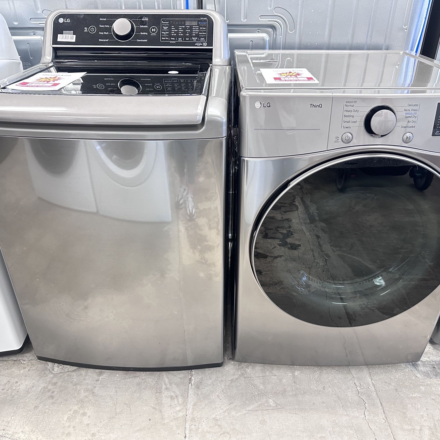 Unused LG Washer And Dryer Set 