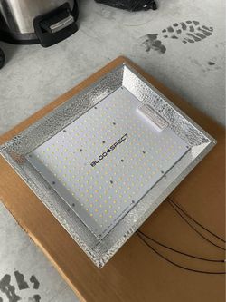 Bloomspect SL1000 LED Grow Light (100W)