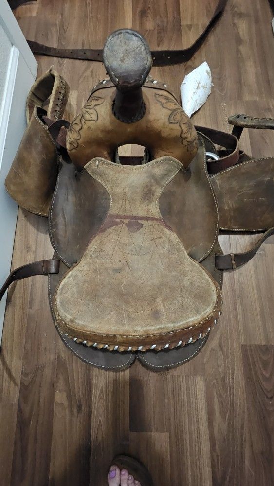 2 RIDING HORSE SADDLES