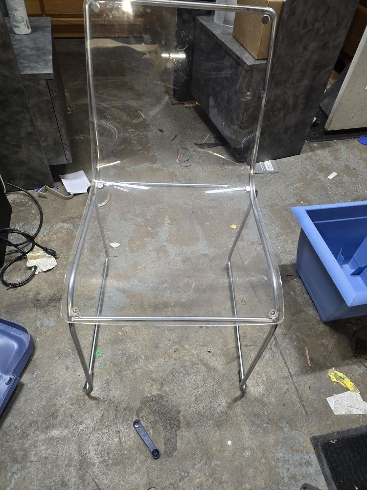 Clear Plastic Chairs
