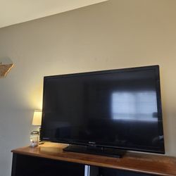 52" Emerson TV