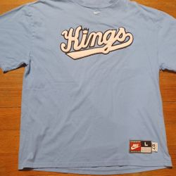 Vintage Mens Size LargeNike Sacramento KINGS Felt Logo Blue Short Sleeve Shirt Lite Blue