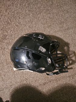 Shutting football helmet