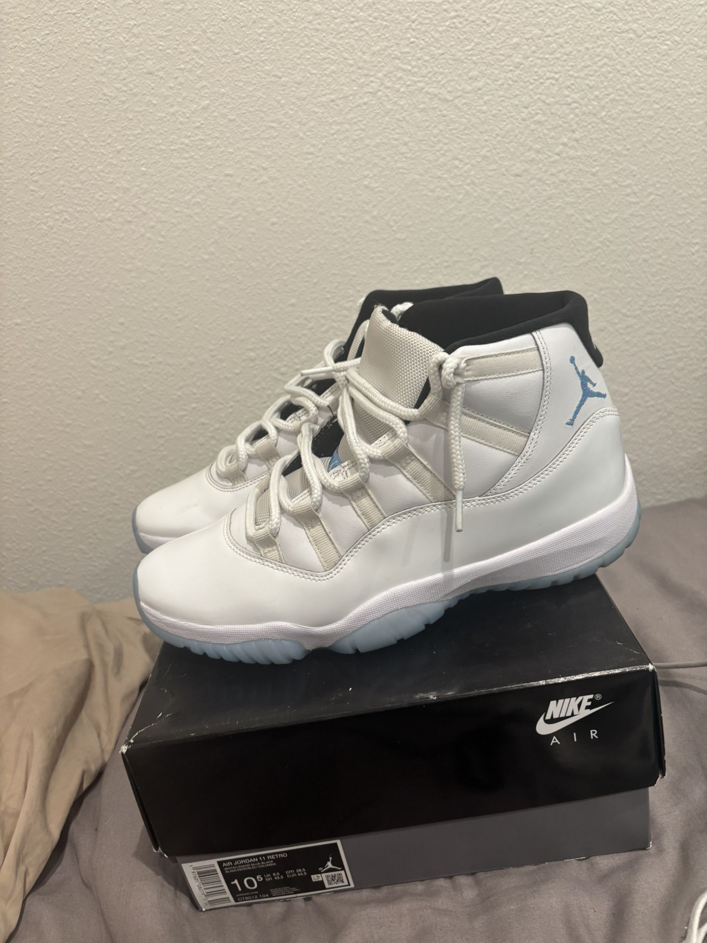 Jordan 11s