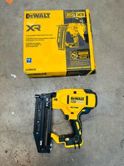 Dewalt Clavó recto 16