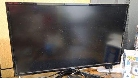 4 computer monitors