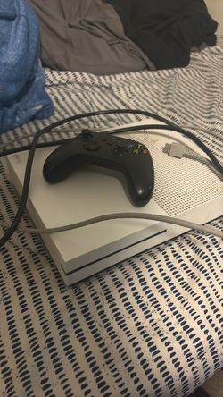 Xbox One S Console with Controller