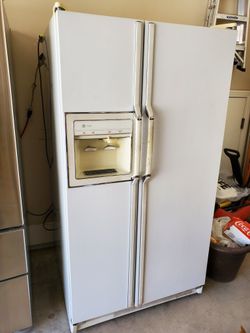 Kenmore Side By Side Refrigerator With Ice Maker