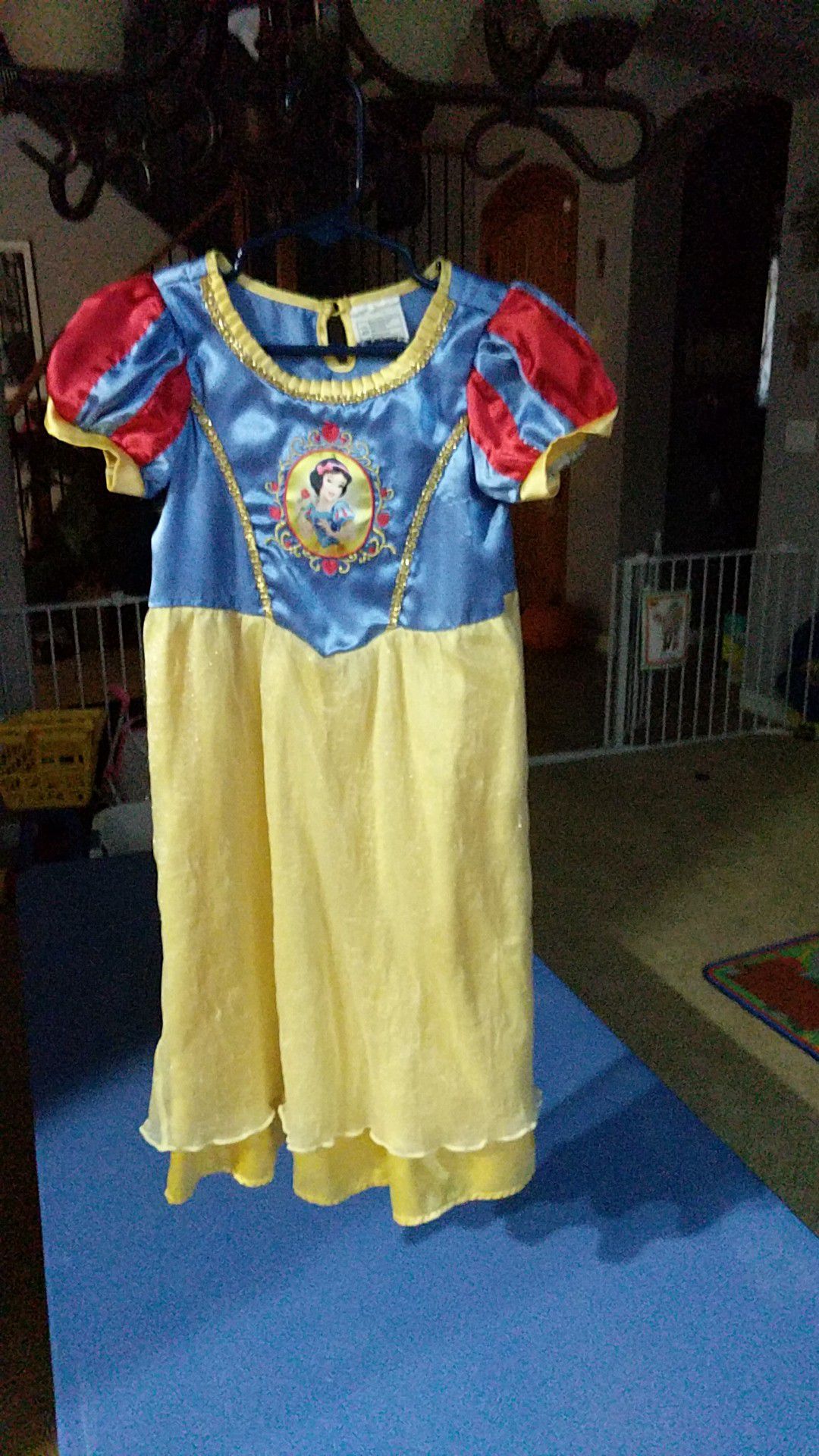 Disney princess Snow White dress costume 2-3T