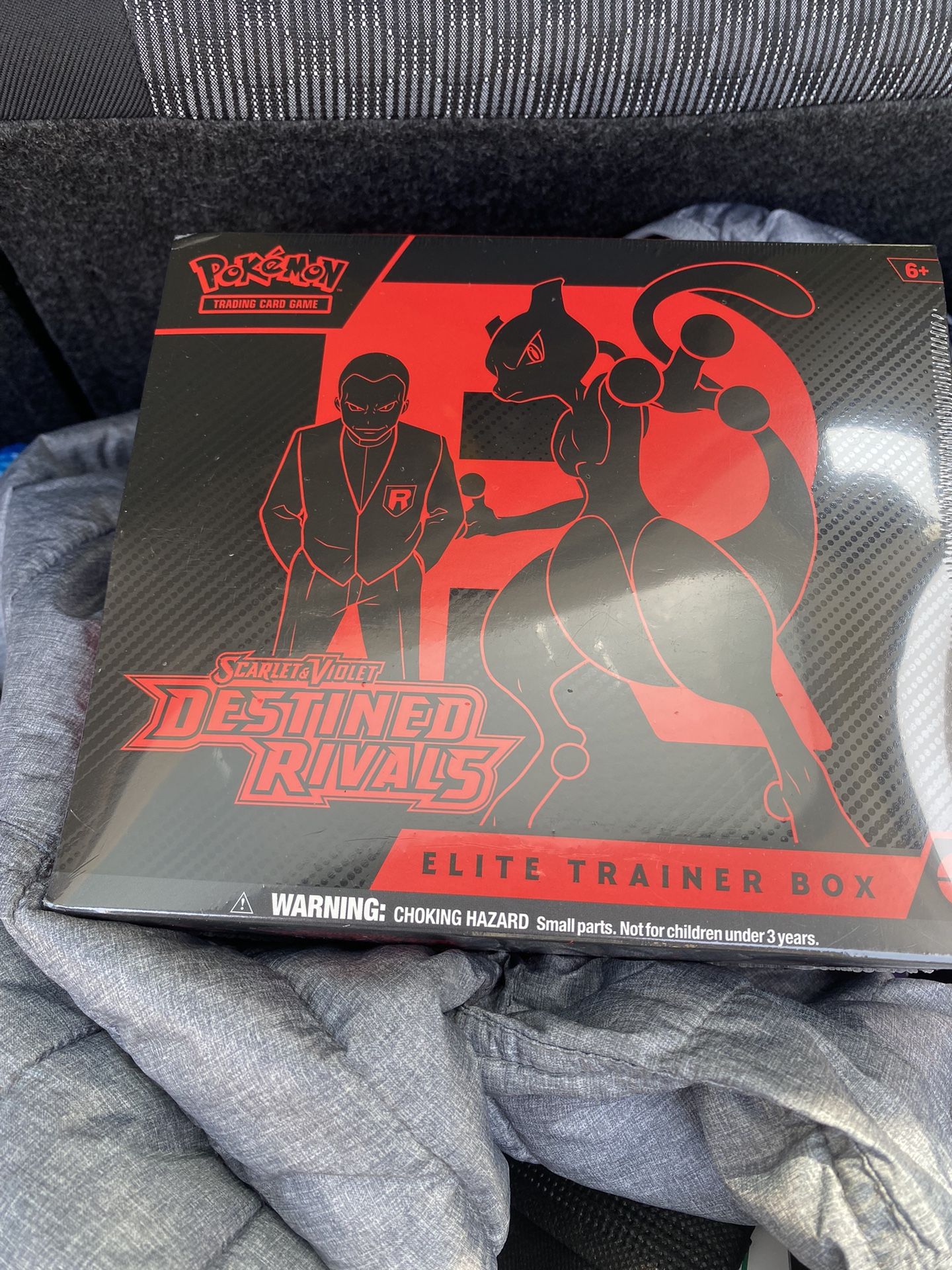 Pokemon Scarlet & Violet Destined Rivals ETB