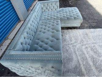 Modern sectional sofa(free delivery)
