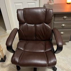 BEAUTIFUL DESK CHAIR, WAS $200/ NOW $125