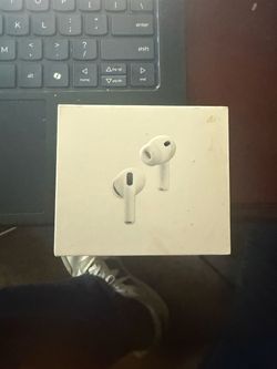 Apple AirPods Pro 3 in Box