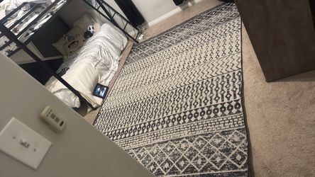 Rug