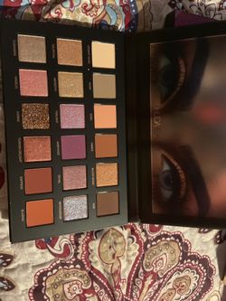 HUDA BEAUTY DESERT DUSK PALETTE