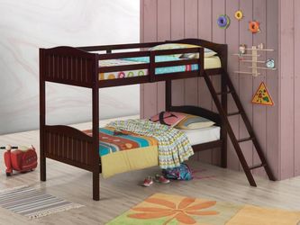 Twin twin bunk bed