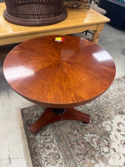 Round Mahogany Pedestal Side Table