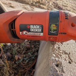 Black & Decker
Hedge Hog Bush Trimmer