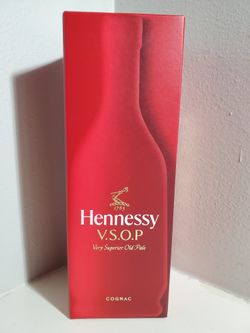 Empty Box Art Decoration 